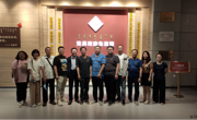 嚴(yán)肅政治生活，再創(chuàng)豐功偉業(yè)